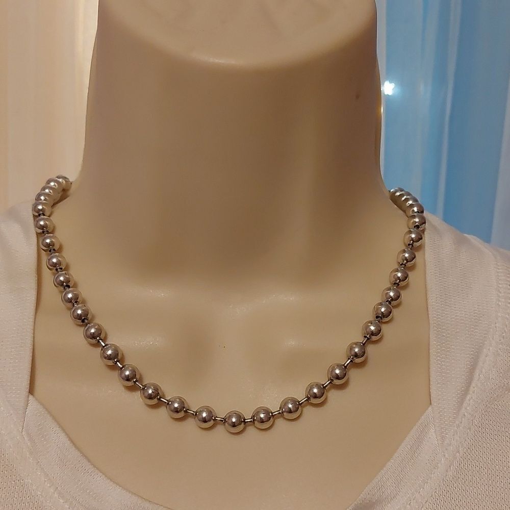 Silver Tone Ball Beads Choker Necklace 18" Long Sturdy Well Made